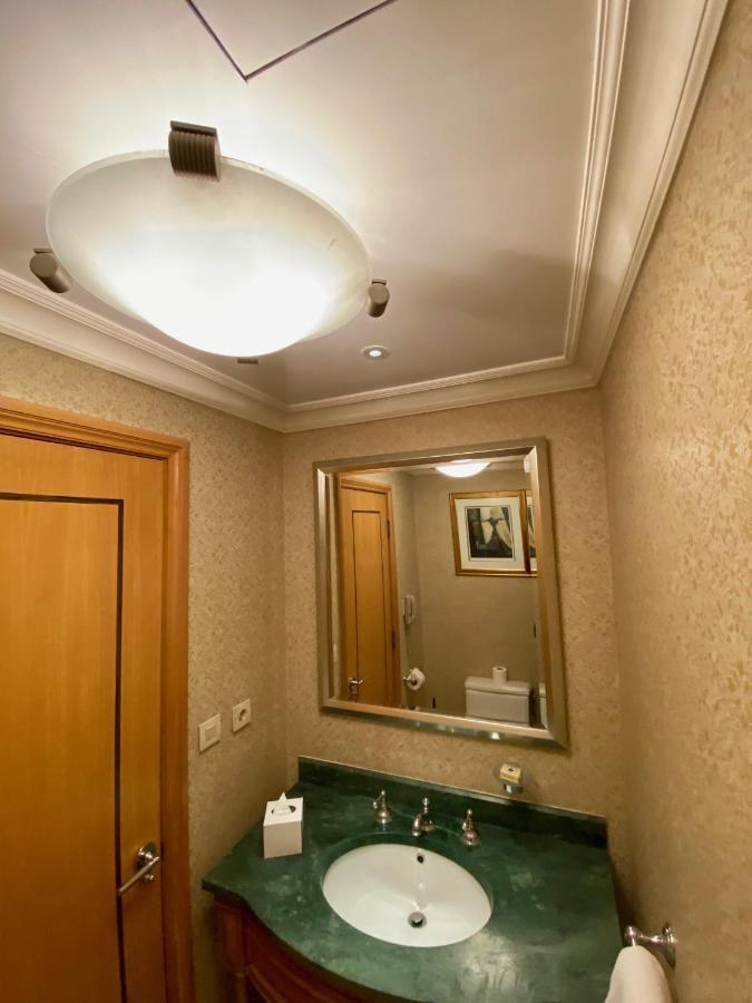 Chez Haytham At Four Seasons Nile Plaza Residential Suite Kairo Eksteriør billede